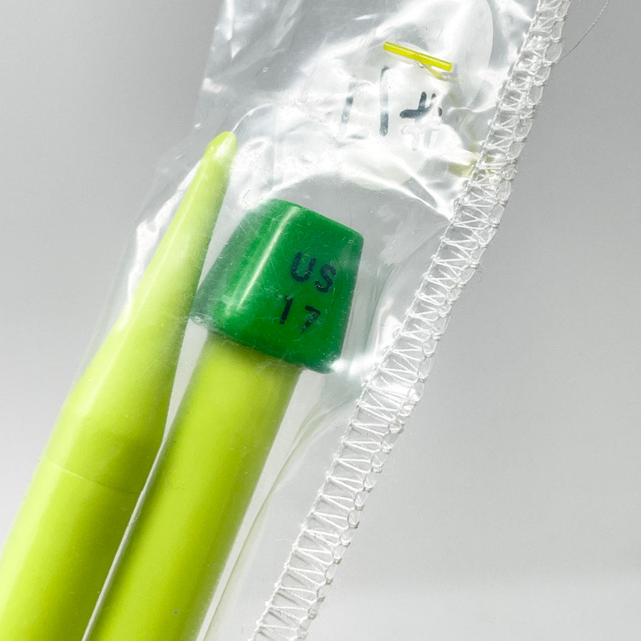 Stock Item: Plastic Knitting Needles – Pick-a-Size