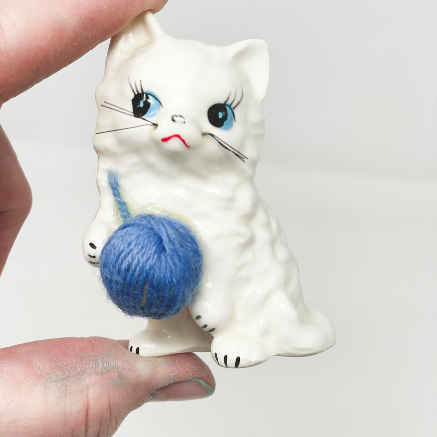 Vintage Enesco White Cat