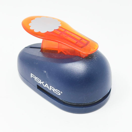 Fiskars Scallop Circle Lever Punch