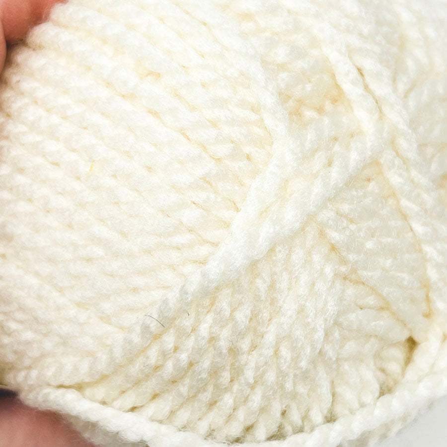 Phentex Chunky Yarn 3 oz- White