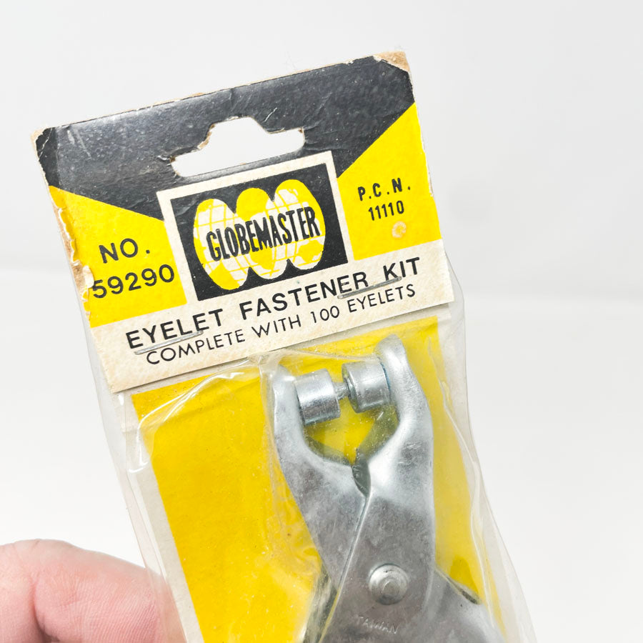 Globemaster Eyelet Fastener Kit